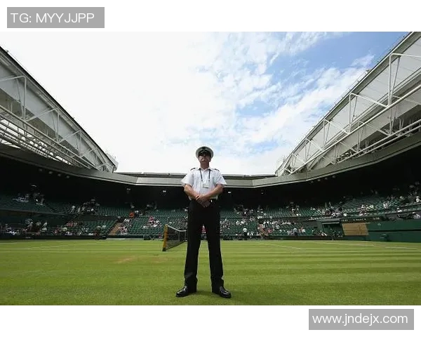 王娜独家分享网球技巧与心得助你提升球技与比赛表现