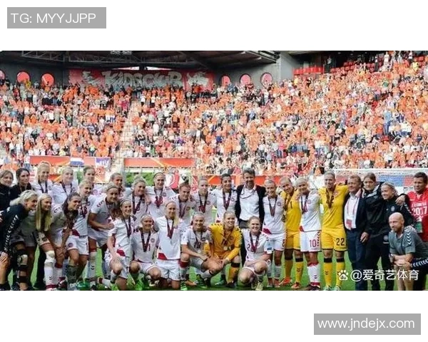 将足球明星的传奇故事谱写成动人旋律的歌曲之旅